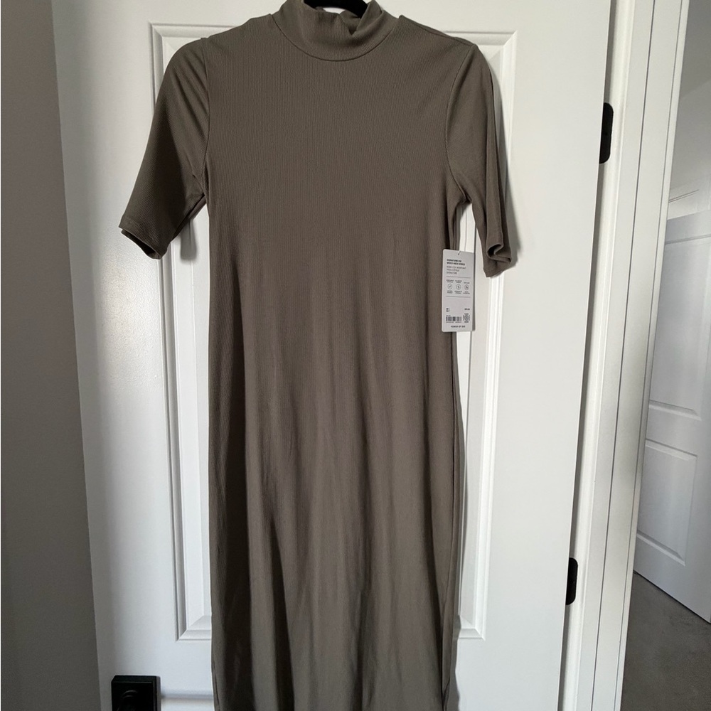 Athleta Taupe Midi Dress